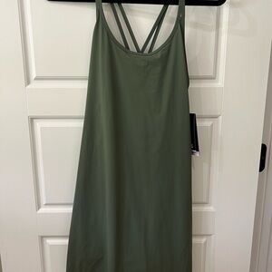 4 Laps. -lined bottom insert- onesie inside. Pockets.